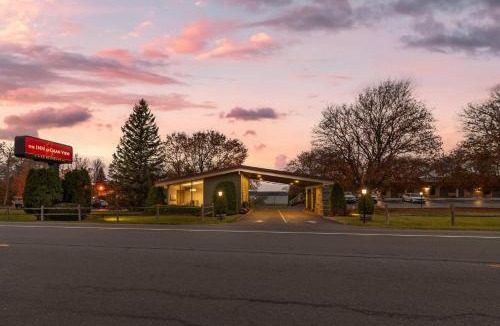 Town of Oswegatchie Hotel | The Inn at Gran View Ogdensburg, an Ascend Collection Hotel