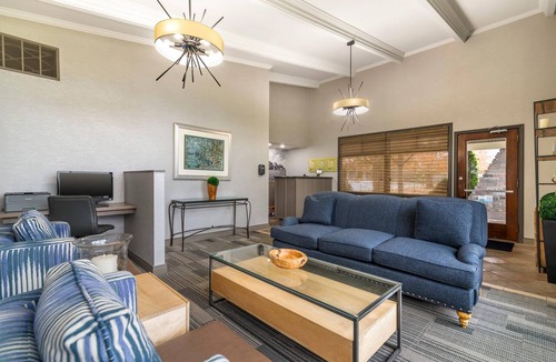 Ogdensburg Hotel | The Inn at Gran View Ogdensburg, an Ascend Collection Hotel