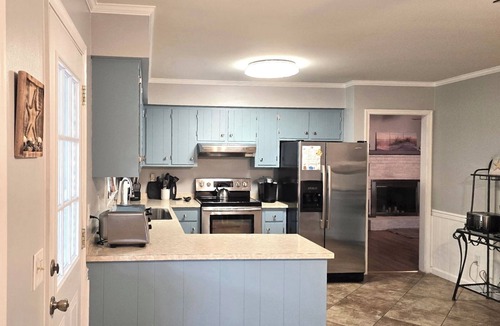 Red Mill Pond House | The Lilly Pad: Big fenced in yard, close to beaches, kayaking and more!