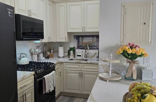 Lancaster Apartment | The Little Chateau