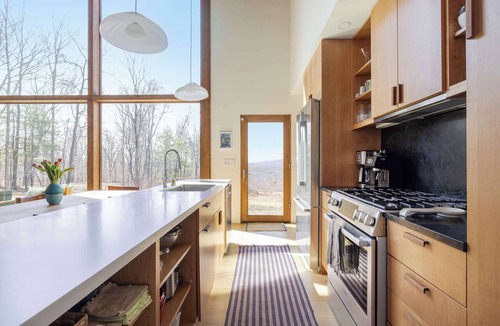 Leeds House | The Long View - Scenic Views near Hudson & Hunter