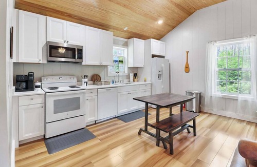 Daufuskie Island Apartment | The Low Country Loft- Comfy 1BDRM Loft-4 Pass Golf Cart Included