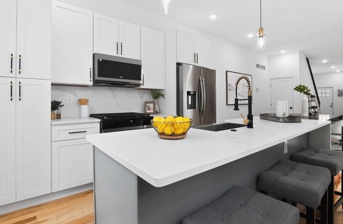 Philadelphia House | The Luxe Presidential Estate @ University City/Spacious 4BR 4.5 BA/Sleeps 10