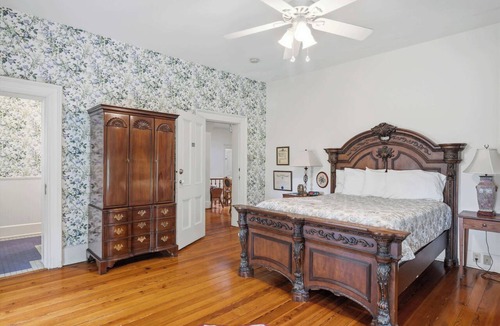 Dublin Bed & Breakfast | The Magill Suite Historic Rockwood Manor