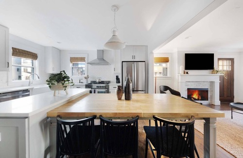 South Nashville House | The Magnolia House - Walk to WeHo + Mins to DT!
