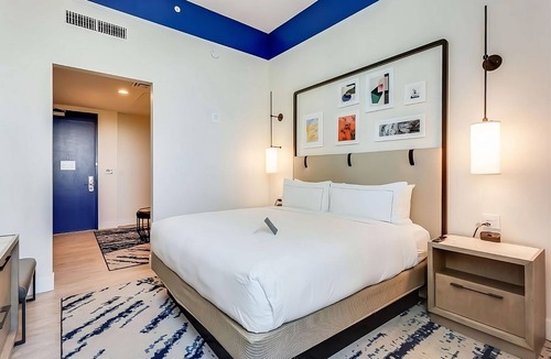Ojus Hotel | The Miami Experience! Pet-friendly Property, Rooftop Swimming Pool!