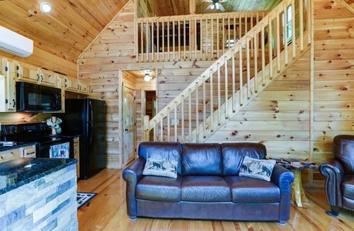 Murphy Cabin | The Misty Blue Mountain Retreat