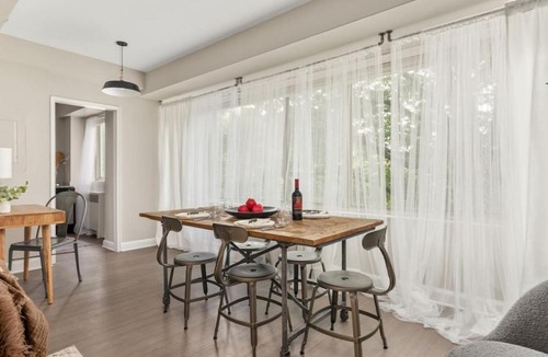 Radnor - Fort Myer Heights Apartment | The Morgan - 2BR King Suite with Free Parking, Gym & Lounge