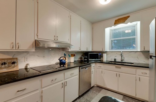 Donelson House | The Nashville Playground: 5BR Home with Hot Tub, Cinema, and Arcade