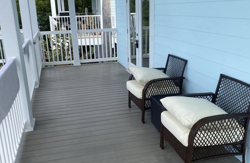 Bay Point House | The oasis-waterfront house