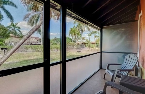 Naples Hotel | The Palm King Suite - 255