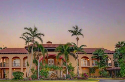 Naples Hotel | The Palm King Suite C127