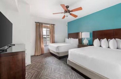 West Kissimmee Hotel | The Perfect Home Base for Your Next Adventure! Unit with Kitchen, Outdoor Pool!