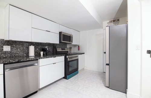 Coral Ridge Isles House | The Quads · Private Compound · Pool · Beach · FIFA 2026 · Hard Rock · Sleeps 16+