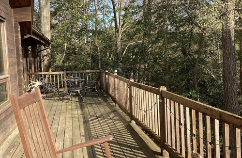 White Stone House | The River House at Whitestone: Pet Friendly, Secluded Private Beach, w/Kayaks!