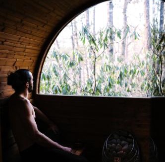 Fairview House | The Rosewood Cottage - Sauna, Soak, and Luxury