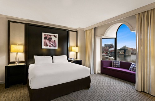 Downtown Baltimore Hotel | The Royal Sonesta Harbor Court Baltimore