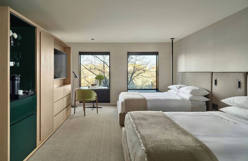 Old Town North Hotel | The Satire, Autograph Collection