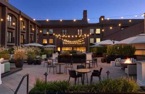 Old Town North Hotel | The Satire, Autograph Collection