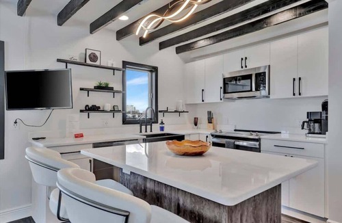 Clearwater Beach Hotel | The Seashell Suites