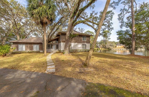 Country Club Estates House | The Tideway 4 BR retreat to explore the barrier islands of Coastal Georgia