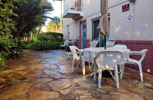 St. Pete Beach Condo | The Tropical Courtyard Paradise🌴 on St. Pete Beach🌞⛱️🌊 Friendly Native #502