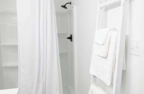 Victoria Hotel | The Victorian Room @ Main Street Lofts