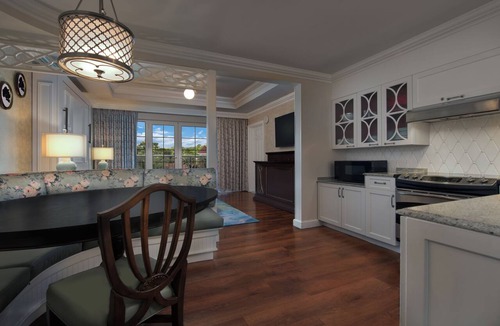 Bay Lake Hotel | The Villas At Disney's Grand Floridian Resort & Spa