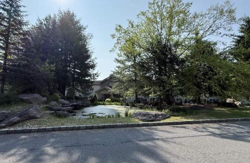 Lake Harmony Hotel | The Willowbrook Village at Lake Harmony, a Wyndham Hotel