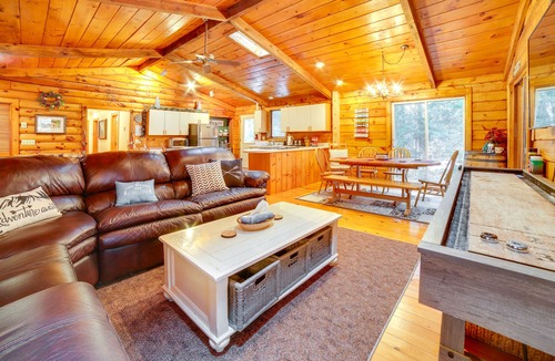 Wardsboro Cabin | 'Three Bears Cabin' btwn Mt Snow & Stratton Mtn!