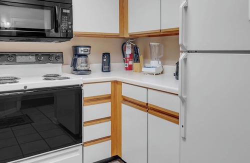 Gatlinburg Condo | three bedroom condo with loft, sleeps 12