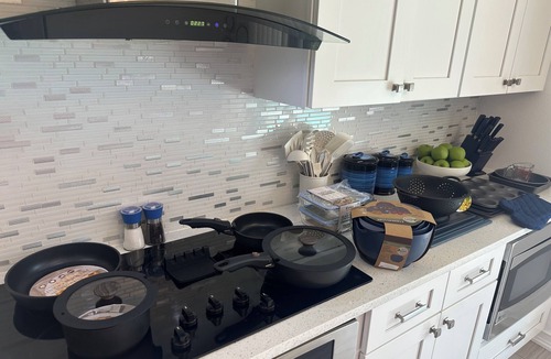 Lindfields House | Three bedroom Disney dream retreat~ 8 mins away