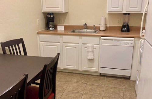 Branson Resort | Three-unit SUPER PACKAGE! Sleeps 12. Three linked living, kitchen, and bedrooms.