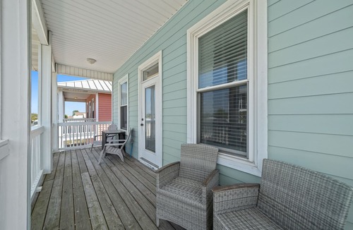 Holiday Beach House | Tidepool Manor - Newly Remodeled -Walk to Beach -Private Heated Pool - Sleeps 15