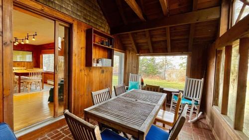 Tenants Harbor House | Tideriver, waterfront cottage in Maine