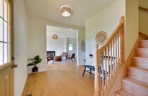 Vesta House | Timeless Hillsville Farmhouse: Blue Ridge Parkway!