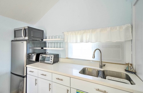 Oden Apartment | 'Tiny House Cottage 6' w/Dock on Crooked Lake