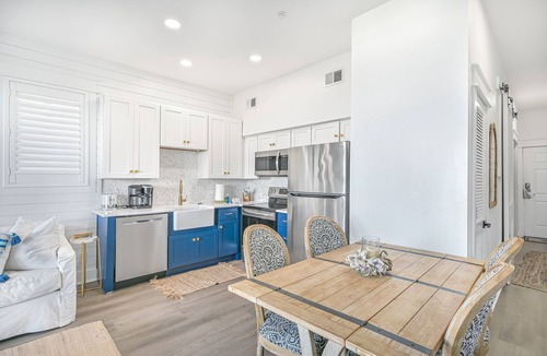 Gulf Place Condo | Top-Floor Corner Unit | Gulf View + Steps to Beach