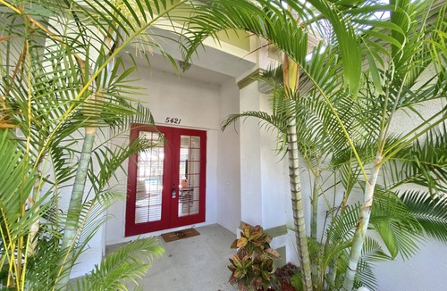 Pelican Villa | TOP FLORIDA's Villa Lake El Dorado