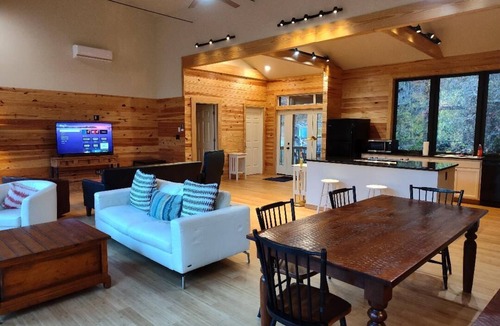 Faber Cabin | Top Rated River Cabin in the Heart of Nelson County. Close to all attractions!