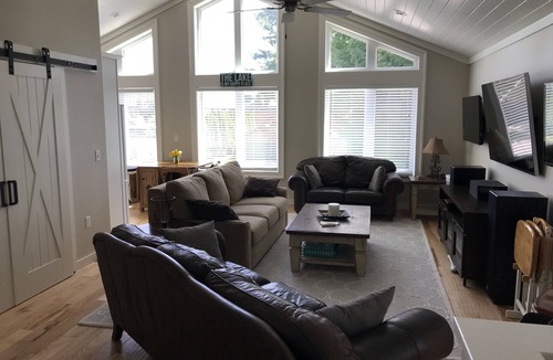 Rapid City Apartment | Torch Lake Bunk House - 15 minutes to Great Lakes Equestrian Festival