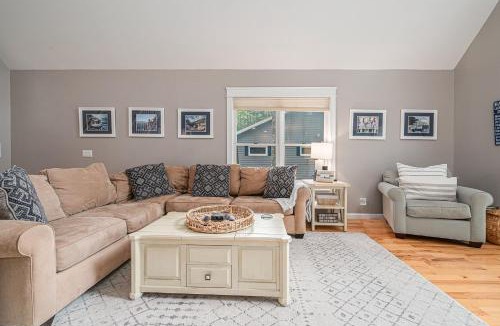 Rapid City House | Torch River Retreat 3bdr Home w Dock Minutes to the Sandbar 2813