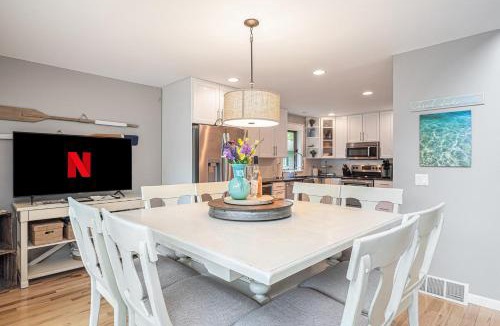 Rapid City House | Torch River Retreat 3bdr Home w Dock Minutes to the Sandbar 2813
