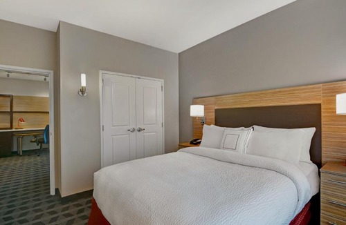 Trailer Estates Hotel | TownePlace Suites by Marriott Sarasota/Bradenton West