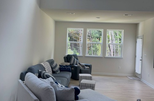 Frankford House | Townhome available in quiet neighborhood.