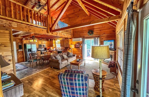 Piney Creek Cabin | Trade the Heat for Mountain Breezes - 3BR/3BA, Hot Tub, River Access, WiFi