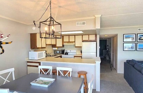 Midtown Ocean City Condo | Traditional, cozy 2 bedroom oceanfront condo with free WiFi, and outdoor pool, and an ocean view located in quiet midtown just steps from the beach!