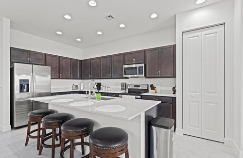 Hunt Club House | Tranquil 5-bedroom house with AC in Westlake