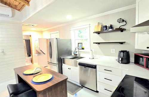 Wright House | Travel Nurse Getaway - Close to Hurlburt & Eglin