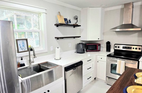 Wright House | Travel Nurse Getaway - Close to Hurlburt & Eglin